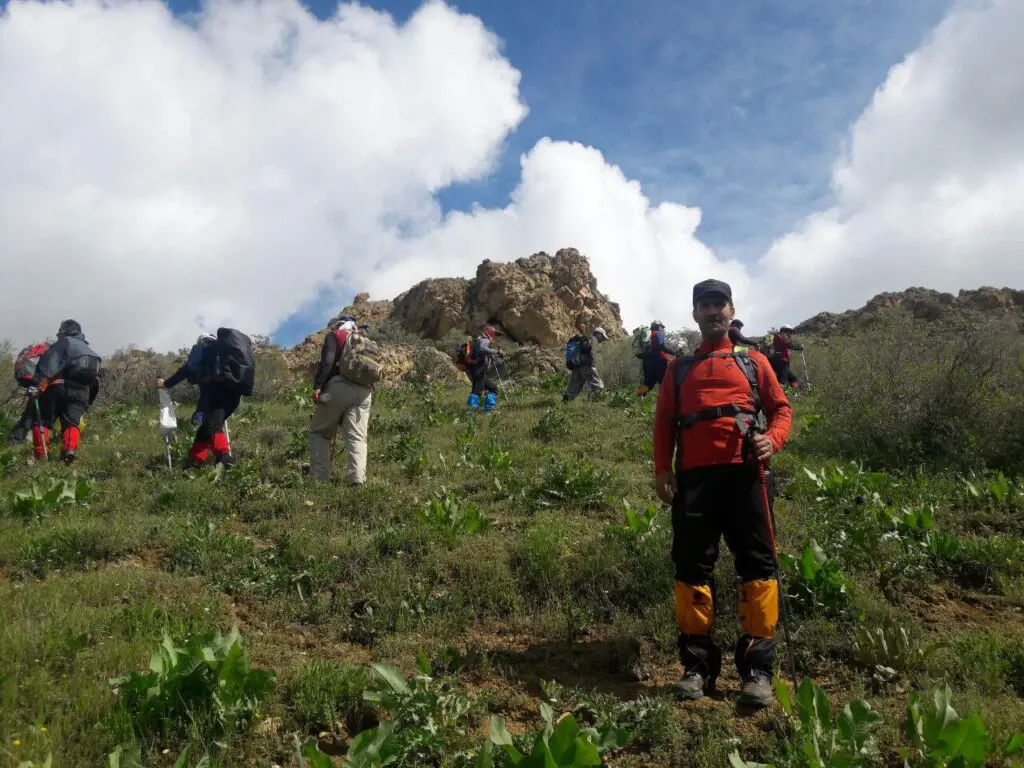 صعود گروه کوهنوردی ساوالان به قله قره داش تکاب